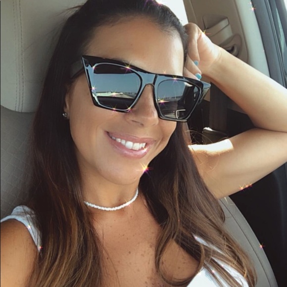 Meet your Posher, Kay - Picture 1 of 1